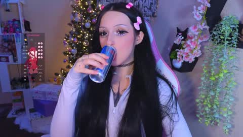 Snapshot of liniq chatting on 31, 12, 2024 Lina online show from 31, 12, 2024