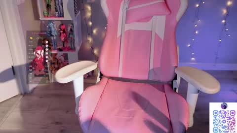 Snapshot of liniq chatting on 5, 10, 2025 Lina online show from 5, 10, 2025