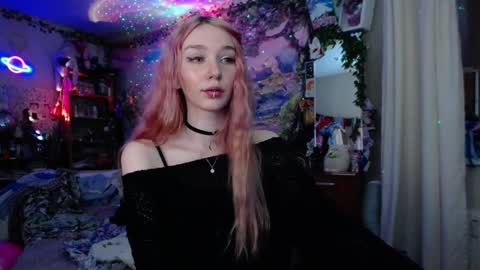 Snapshot of linlin_cuteeee chatting on 27, 11, 2025 Lin online show from 27, 11, 2025