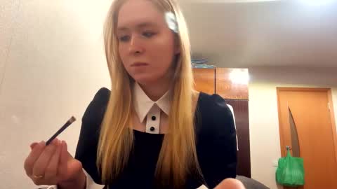 Snapshot of linncrisafi chatting on 25, 2, 2026 Rose online show from 25, 2, 2026