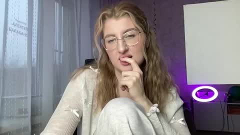 Snapshot of linoreya chatting on 22, 11, 2025 linoreya online show from 22, 11, 2025