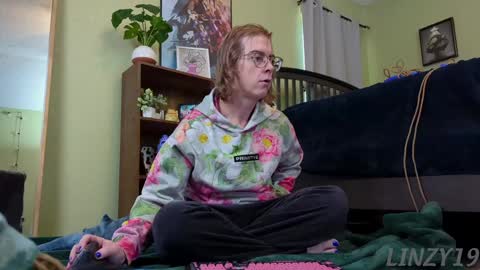 Linzy19 online show from 31, 12, 2024