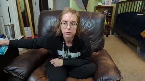 Linzy19 online show from 7, 1, 2025