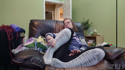 Linzy19 online show from 13, 1, 2025