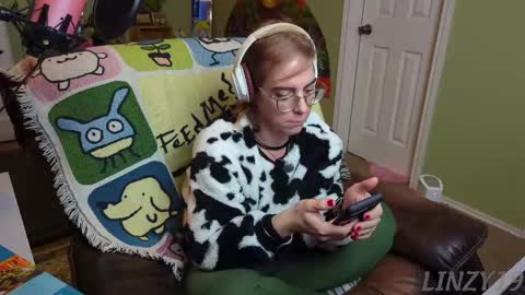 Linzy19 online show from 22, 2, 2025