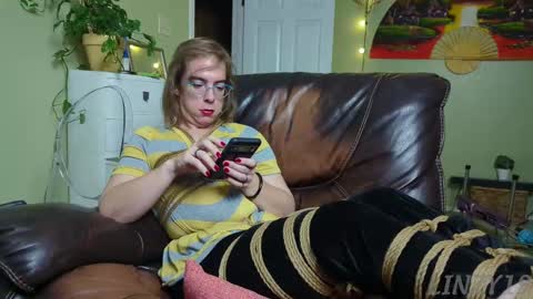 Linzy19 online show from 14, 9, 2025