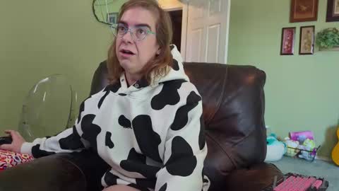 Linzy19 online show from 7, 11, 2025