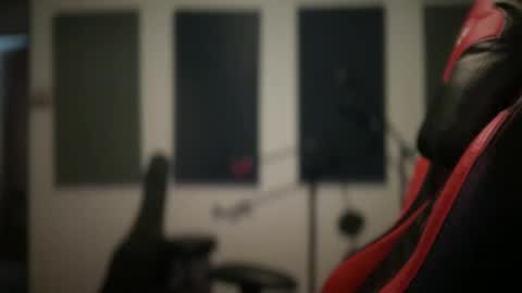 Snapshot of lion_hotty chatting on 1, 10, 2025 lion_hotty online show from 1, 10, 2025