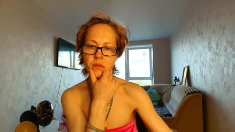Liora Weiss online show from 16, 5, 2026