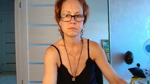 Snapshot of lioraweiss chatting on 12, 6, 2026 Liora Weiss online show from 12, 6, 2026