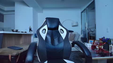 Lior Vante online show from 22, 2, 2026