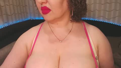 Snapshot of lipsaddiction chatting on 17, 12, 2024 LIpsAddiction online show from 17, 12, 2024