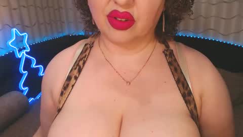 Snapshot of lipsaddiction chatting on 27, 12, 2024 LIpsAddiction online show from 27, 12, 2024