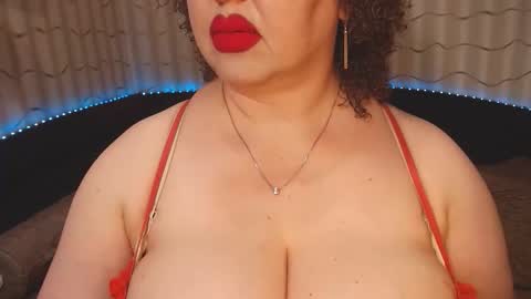 Snapshot of lipsaddiction chatting on 8, 9, 2025 LIpsAddiction online show from 8, 9, 2025