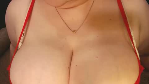 Snapshot of lipsaddiction chatting on 21, 10, 2025 LIpsAddiction online show from 21, 10, 2025