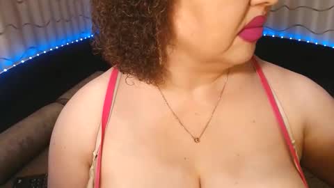 Snapshot of lipsaddiction chatting on 6, 6, 2026 LIpsAddiction online show from 6, 6, 2026