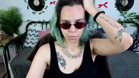 Snapshot of lirabelles chatting on 20, 7, 2026 hello Ill be waiting for you during these hours tue 10am-5pm wed 3am-5pm thu 3am-5pm fri 3am-10am sat 10am-5pm sun 3am-1GMT online show from 20, 7, 2026