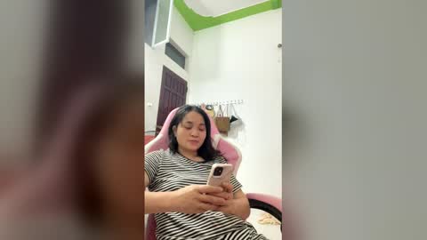 lisa_hanw online show from 13, 4, 2026