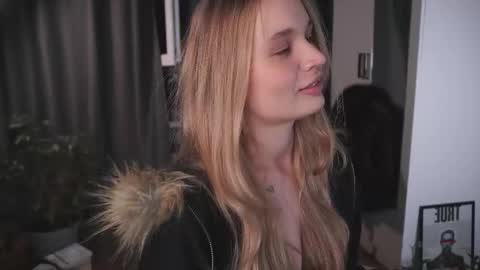 Elisabeth or Lisa online show from 27, 10, 2025