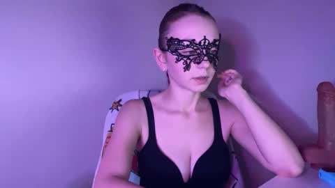 Lisa online show from 10, 9, 2025