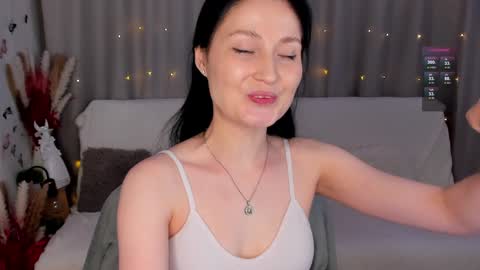 Snapshot of lisamooore chatting on 13, 1, 2025 Lisa Moore online show from 13, 1, 2025