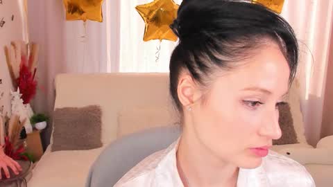 Snapshot of lisamooore chatting on 20, 9, 2025 Lisa Moore online show from 20, 9, 2025