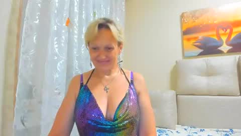 Lisasimsxs online show from 20, 7, 2026