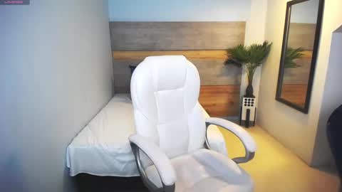 Liseth Fox online show from 19, 2, 2025