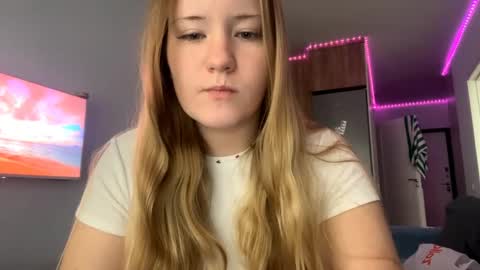 Snapshot of lisi_kiss_ chatting on 27, 5, 2026 Aurora online show from 27, 5, 2026