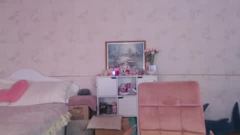 Alice Dont forget to thumbs up its very important  online show from 13, 4, 2026