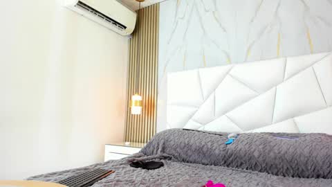 Lisseth Long  online show from 8, 2, 2025