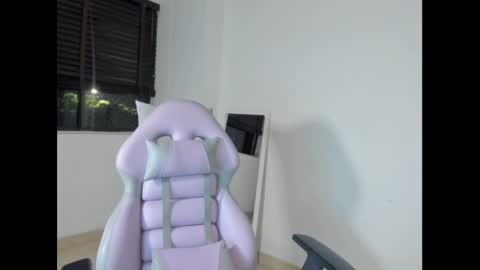 Danni online show from 3, 3, 2025