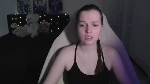 little__flowers online show from 5, 4, 2026