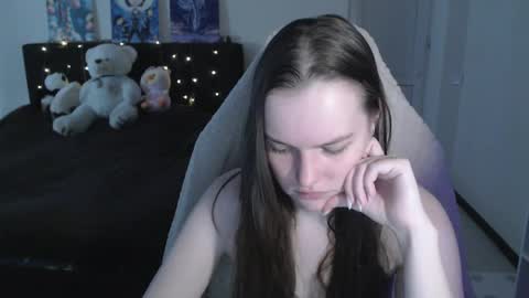 little__flowers online show from 30, 4, 2026