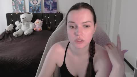 little__flowers online show from 20, 5, 2026