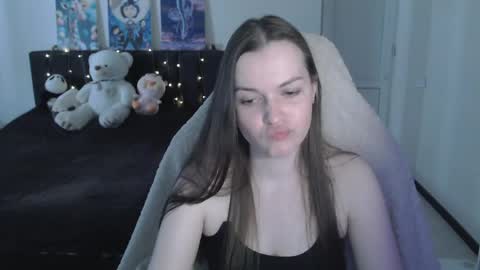 little__flowers online show from 4, 6, 2026