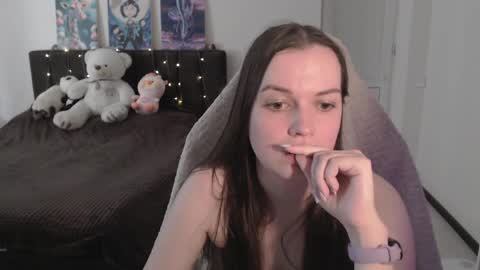 little__flowers online show from 7, 6, 2026