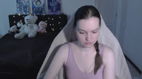 little__flowers online show from 14, 6, 2026