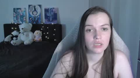 little__flowers online show from 19, 6, 2026
