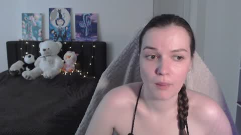 little__flowers online show from 22, 6, 2026