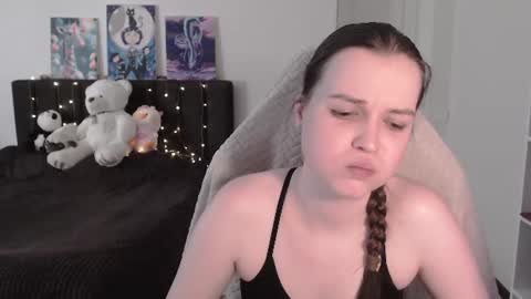 little__flowers online show from 27, 6, 2026