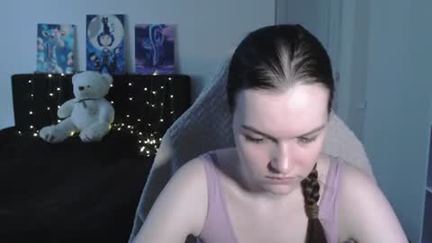 little__flowers online show from 4, 7, 2026