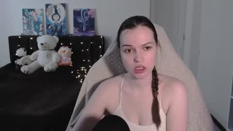 little__flowers online show from 15, 7, 2026