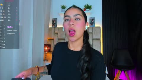 Sophie ---- connected from 1400 to 2100 Colombia time online show from 5, 4, 2026