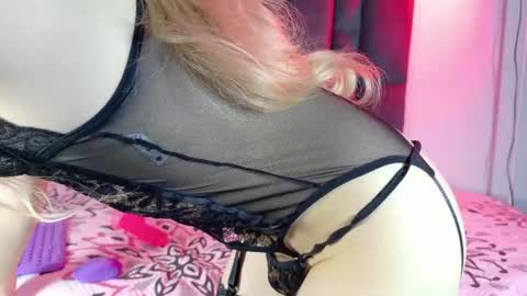 little_bonniie online show from 7, 6, 2026