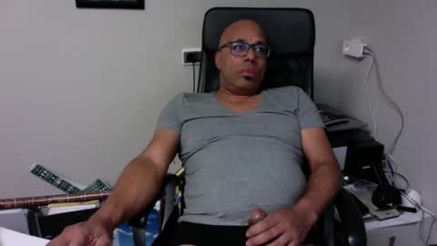 Snapshot of little_buddha chatting on 1, 1, 2025 Pure Black Power online show from 1, 1, 2025