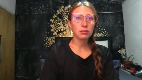 Diablita online show from 9, 3, 2026