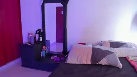 kayla  Instagram kayla 71082 online show from 28, 12, 2024