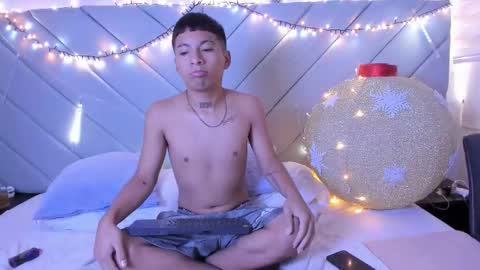 little_kris1 online show from 24, 11, 2025