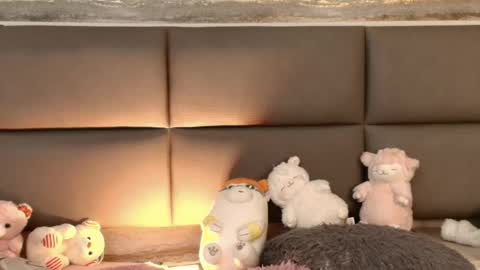 little_mayy online show from 10, 2, 2026